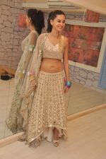 Shibani Dandekar and her choreographer Puneet Pathak will be walking the ramp for Payal Singhal at Lakme Fashion week on 30th July 2012 (31).JPG